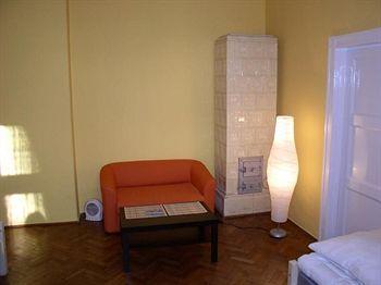 Hostel Old Walls