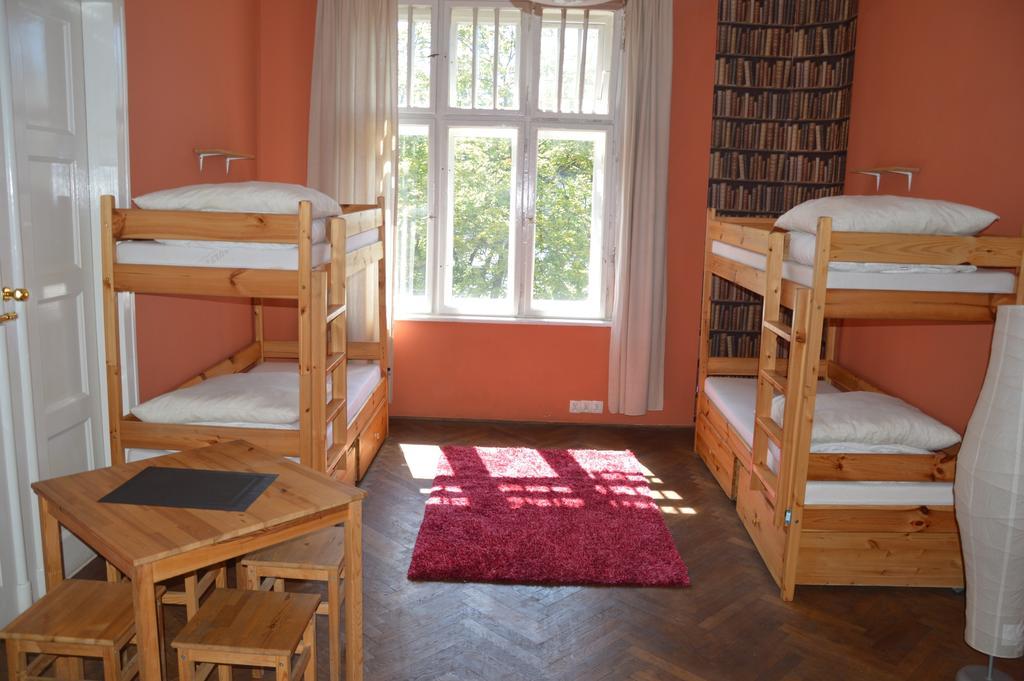 Hostel Old Walls